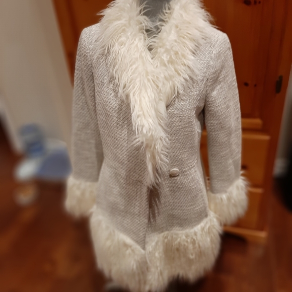 le chateau Jackets & Blazers - Awesome le chateau coat